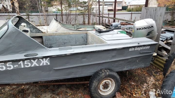 Лодка Амур-М с мотором