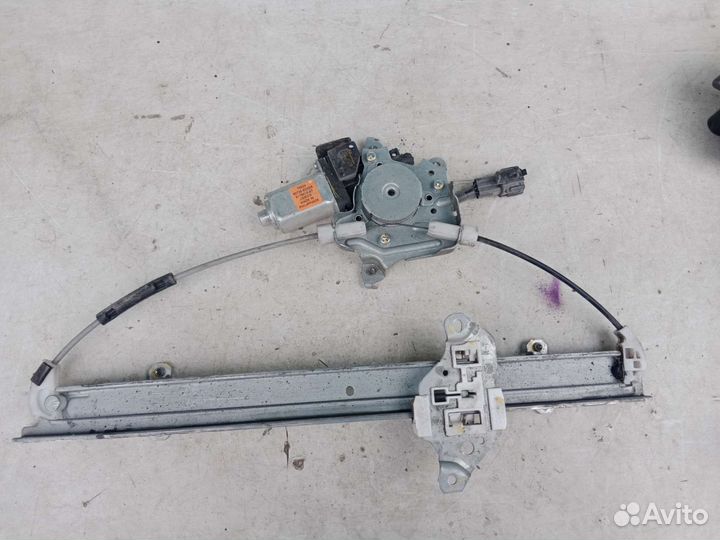 Стеклоподъёмник передний правый Nissan Infinite