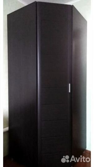 Угловой шкаф