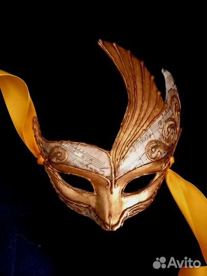 Венецианская карнавальная маска 
