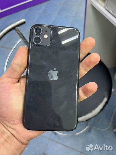 iPhone 11, 64 ГБ