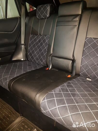 Авточехлы Nissan Tiida