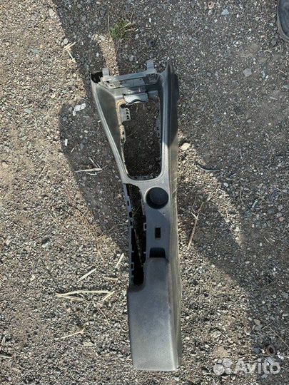 Центральная консоль с подлокотником Renault Megane