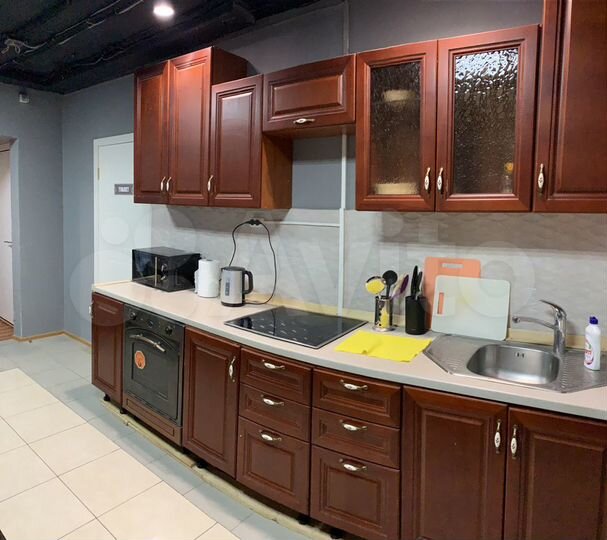 Комната 30 м² в 5-к., 1/15 эт.