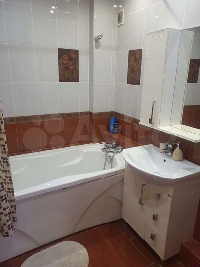 2-к. квартира, 79 м², 14/17 эт.