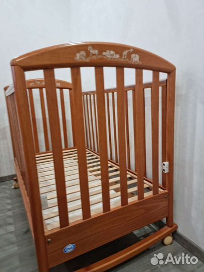 Детская кроватка