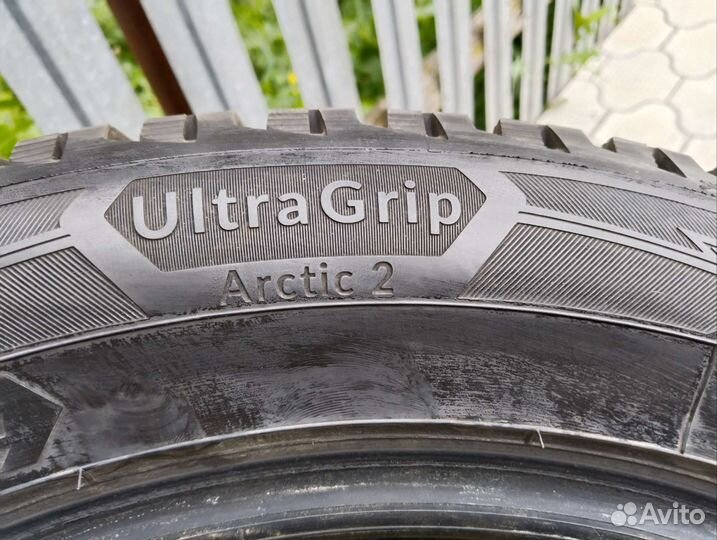 Goodyear Ultra Grip Ice Arctic 2 235/55 R18 104T