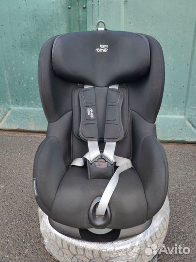 Автокресло britax romer trifix2 i size