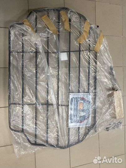 31470448 Решетка сталь баг. отсека XC90 2016