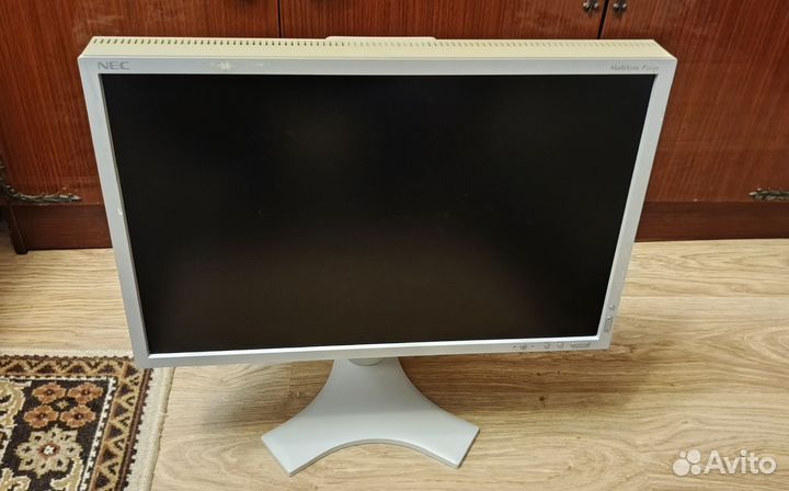 Монитор NEC p221w