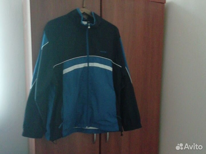 Спортивная кофта