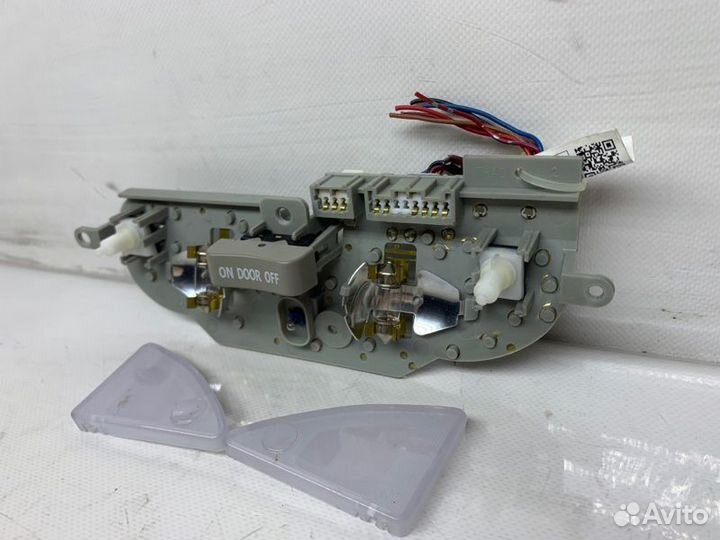 Плафон освещения салона Infiniti Qx56 5.6 2010