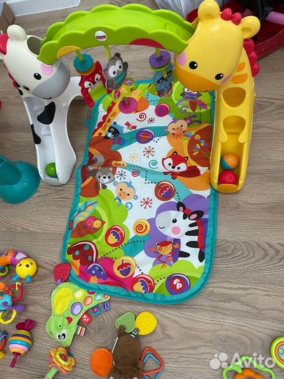 Развивающие игрушки пакетом lamaze