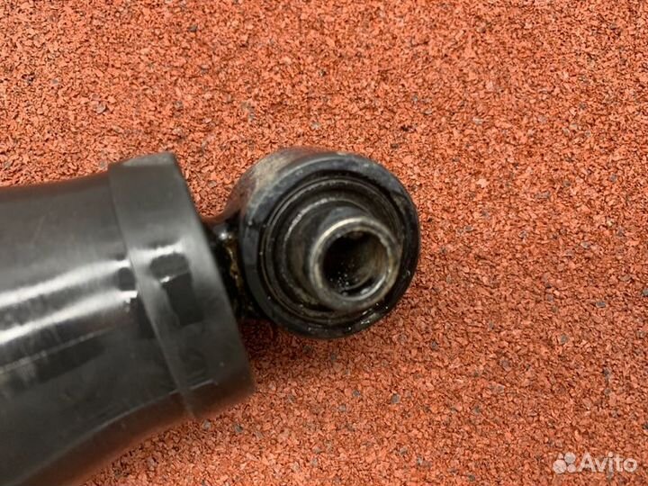 Амортизатор подвески Kia Rio 3 седан 1.4 G4LC 2016