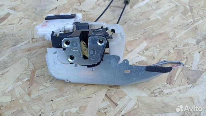 Замок двери передний правый Mazda Cx-7 ER3P