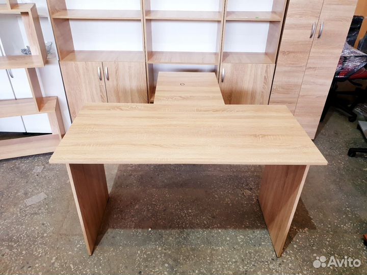 Стол письменный