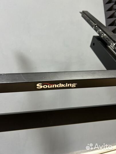 Рэковая стойка