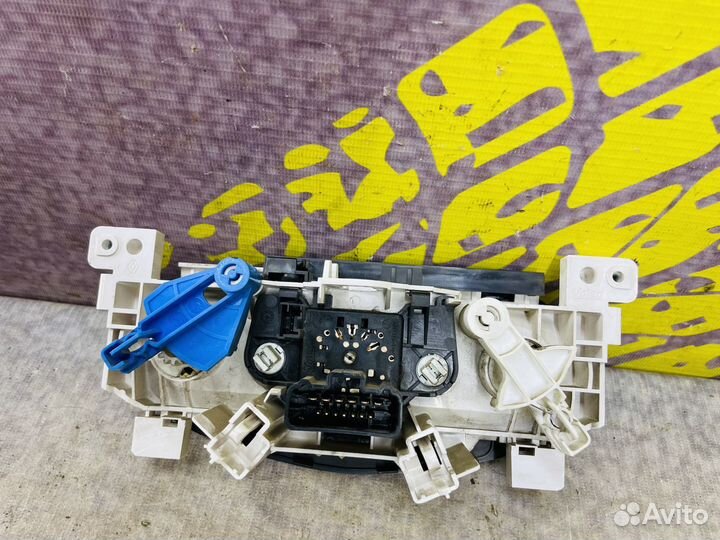 Блок управления печкой без кондиционера Логан 2