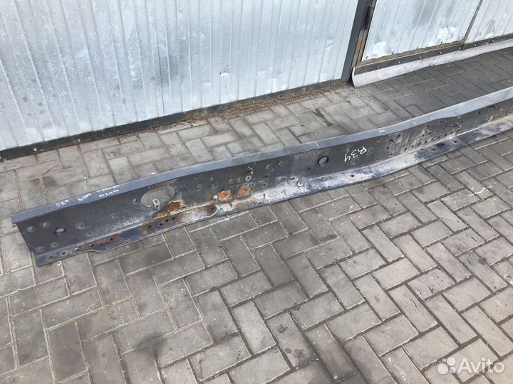 Лонжерон правый Renault T