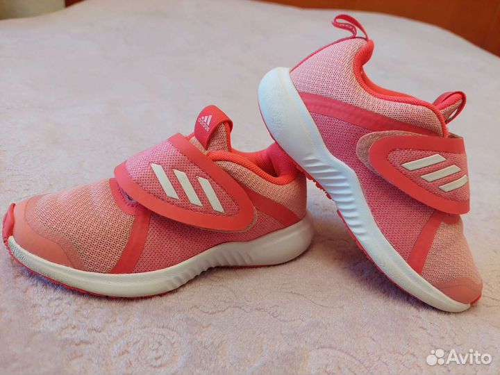 Кроссовки для девочки