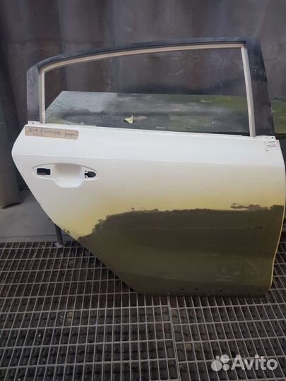 Дверь правая задняя KIA Rio 4 X-line 2017