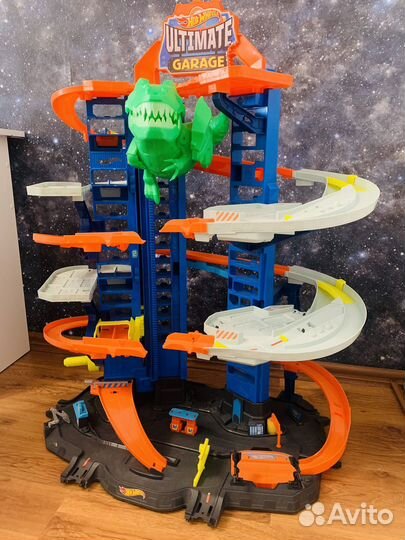Гоночный трек Hot wheels Ultimate garage