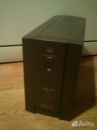 APC Back-UPS RS 1100