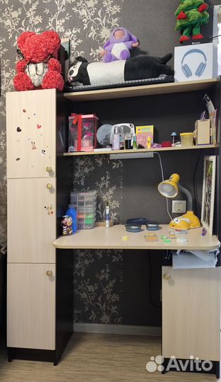 Школьный стол