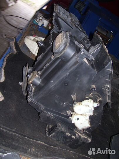 Форд фокус 1 корпус отопителя