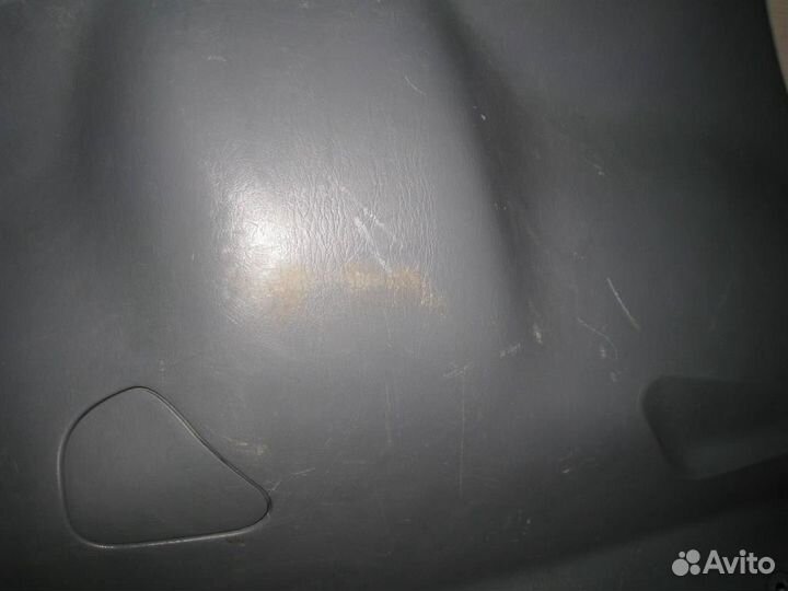 Обшивка багажника левая Toyota RAV4 A2 2003