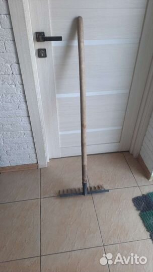 Грабли садовые