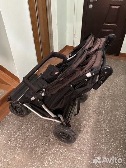 Коляска для двойни mountain buggy duet