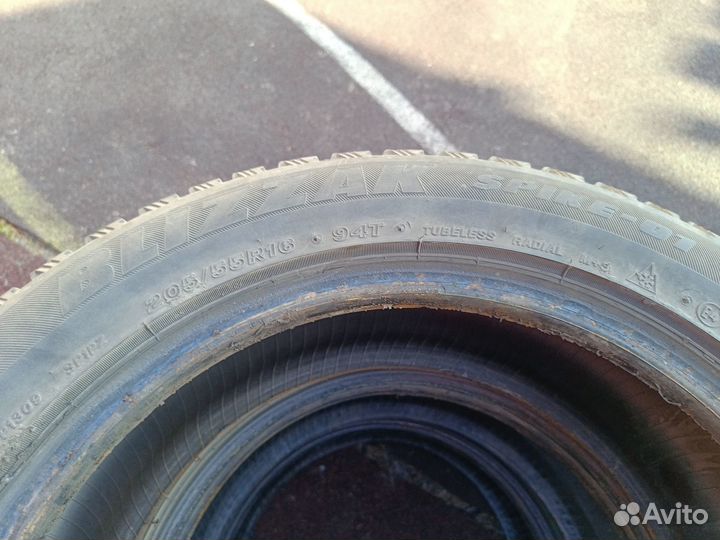 Bridgestone Blizzak Spike-01 205/55 R16 T