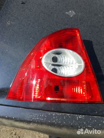 Фонарь задний ford focus 2 оригинал с дефектом