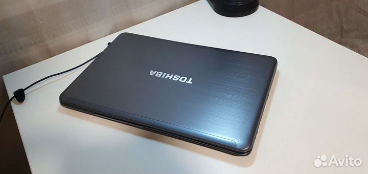 4-х ядерный Toshiba L875D 17.3