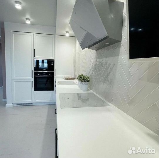 Кухня Белая угловая на заказ