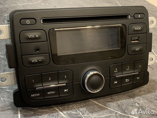 Штатная магнитола Renault Duster