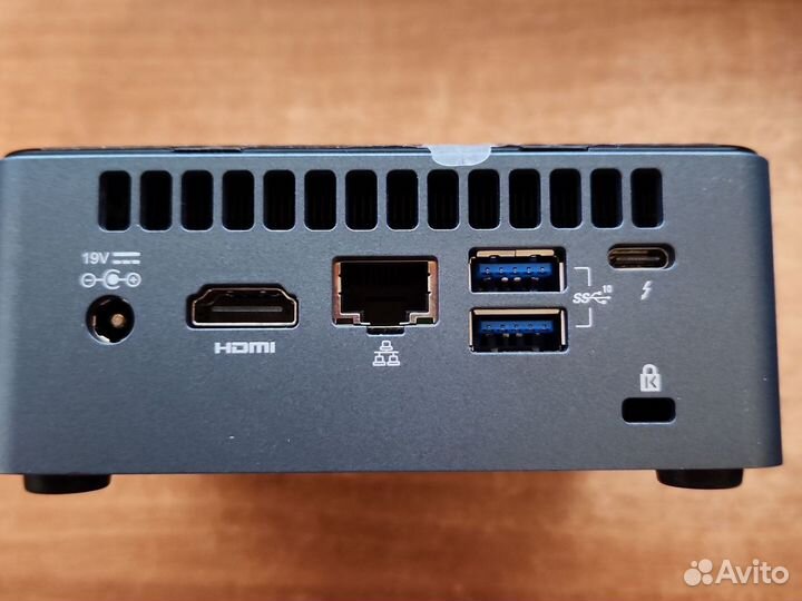 Intel NUC bxnuc10I7FNH2