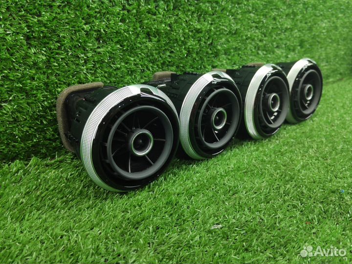 Дефлектор обдува комплект 8V0820901A Audi S3 8V A3