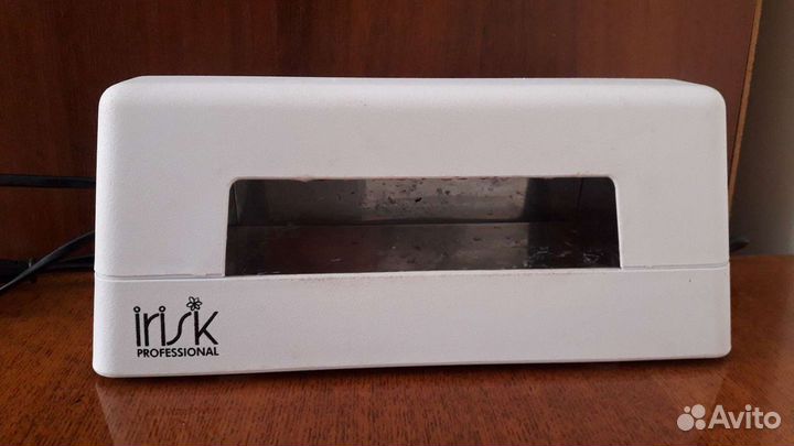 Ультрафиолетовая лампа для маникюра