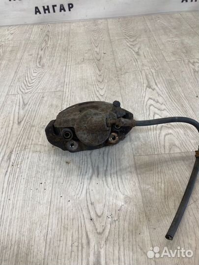 Суппорт передний правый Ford Fusion CBK fxja 2008