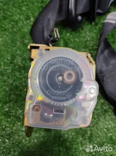 Ремень безопасности задний правый Lexus RX300 (MC