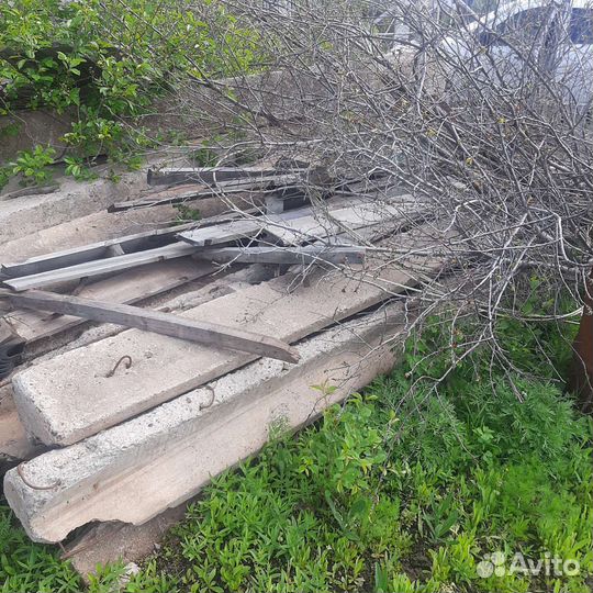 Бордюр тротуарный бу