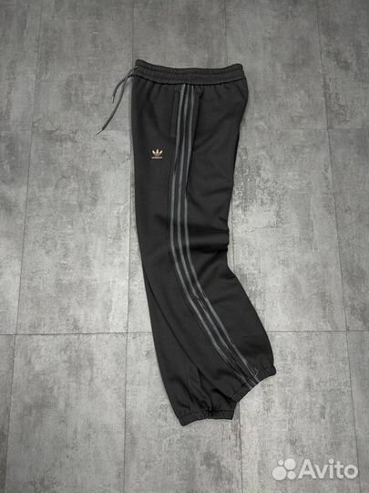 Спортивные штаны Adidas на флисе