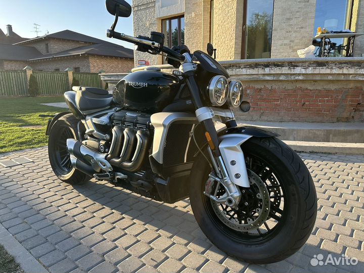 Мотоцикл Триумф Рокет 3, Triumph Rocket III R