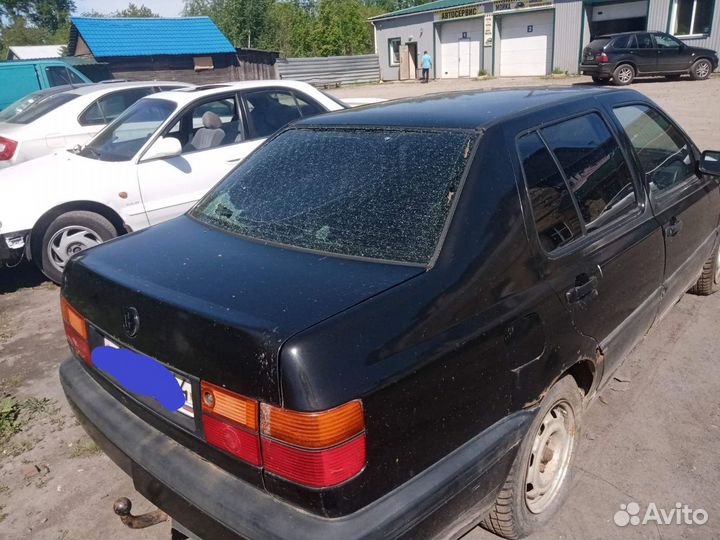 Запчасти Б/у Volkswagen Vento 1.8 (AAM)