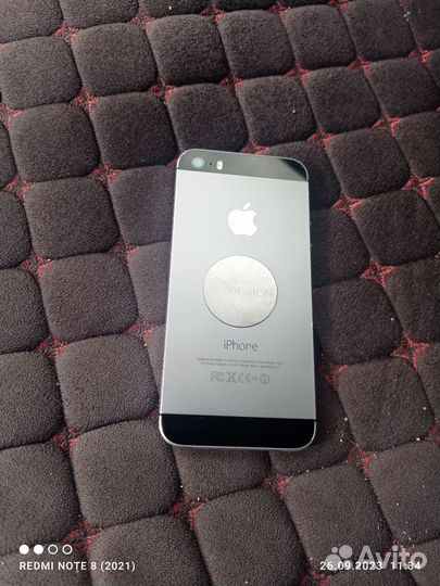 Телефон iPhone 5s