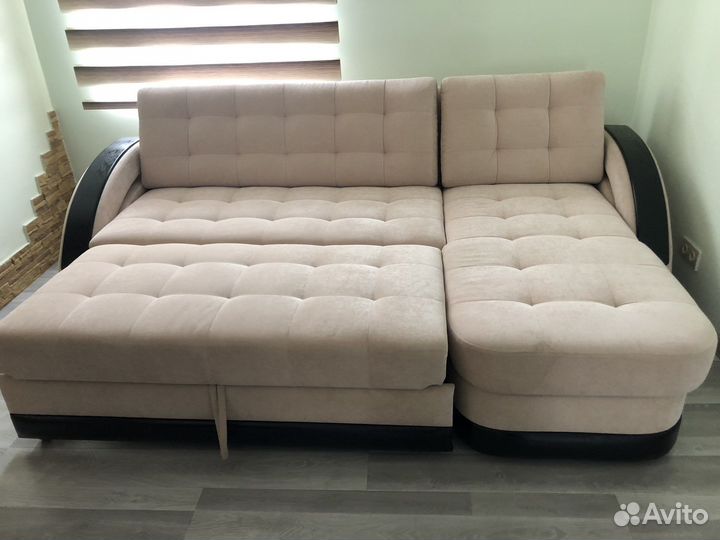 Диван угловой
