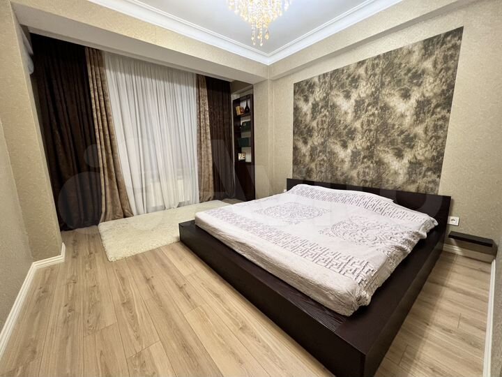 4-к. квартира, 109 м², 3/6 эт.