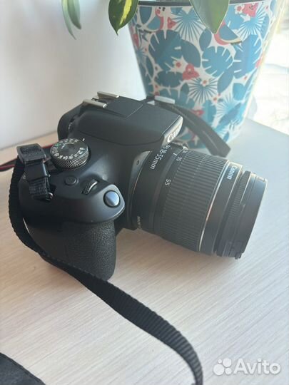 Фотоаппарат Canon 2000d
